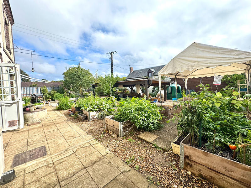 Demeure - 250 m² - 6 pièces