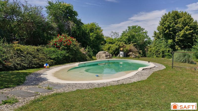 Maison - 200 m² - 7 pièces