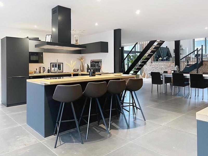 Villa - 423 m² - 7 pièces