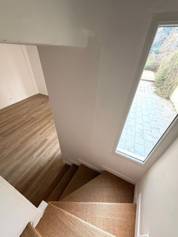 Maison - 195 m² - 6 pièces