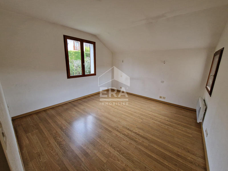 Maison - 121 m² - 5 pièces