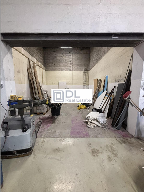 Entrepôt - 287 m²