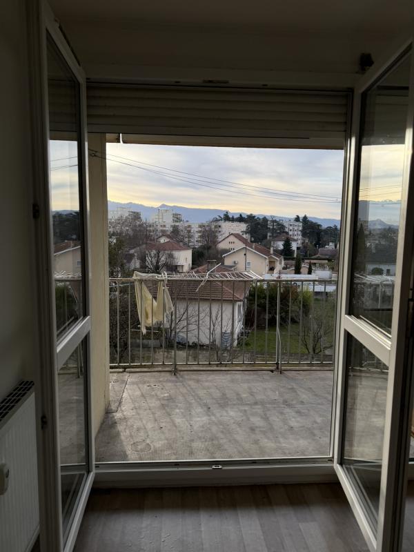 Appartement - 94 m² - 5 pièces