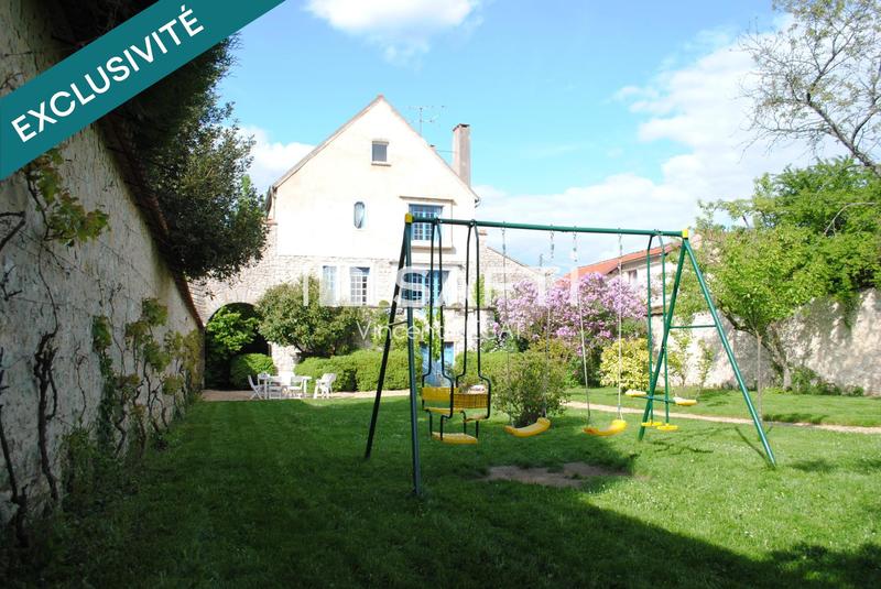 Maison - 160 m² - 8 pièces