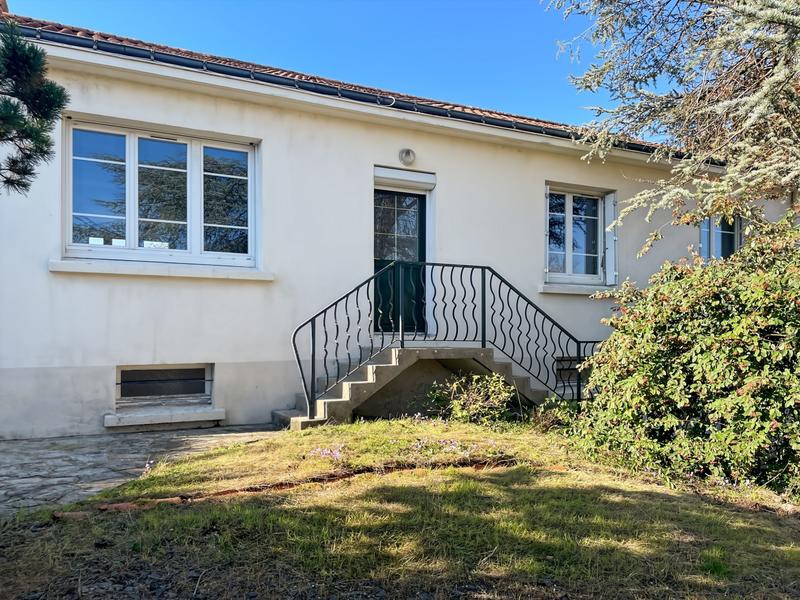 Maison - 92 m² - 5 pièces