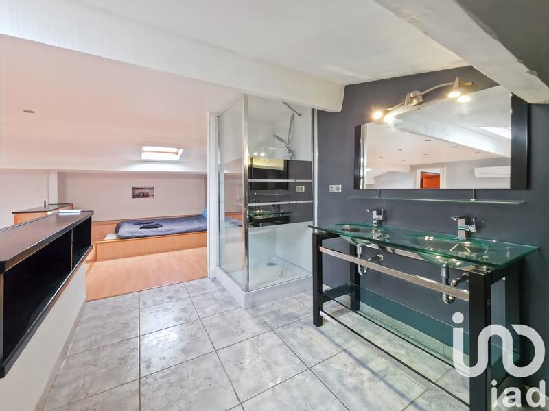 Maison - 206 m² - 8 pièces