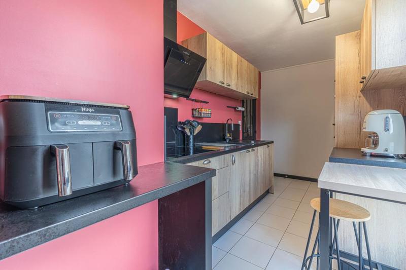 Appartement - 121 m² - 6 pièces