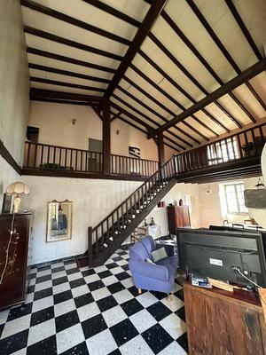 Maison - 214 m² - 5 pièces