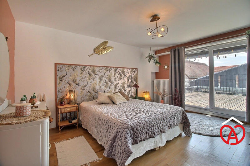 Maison - 229 m² - 7 pièces