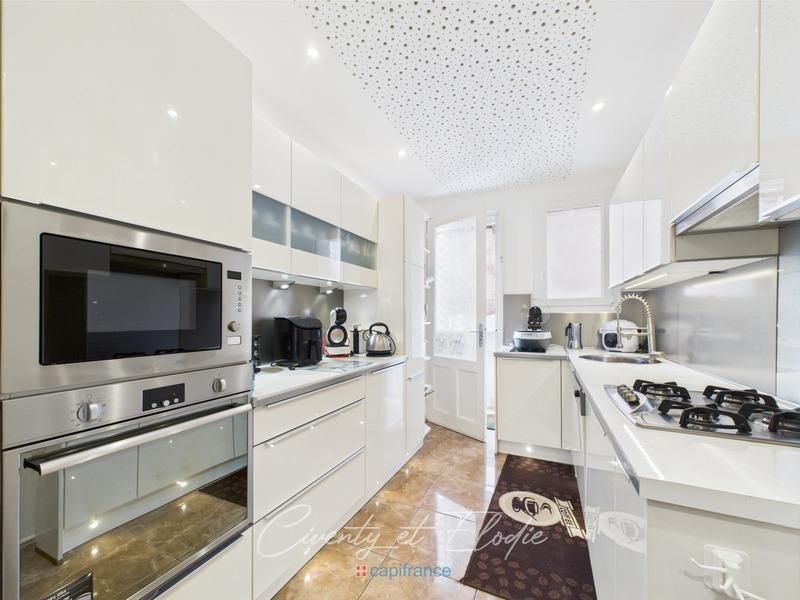 Appartement - 120 m² - 7 pièces