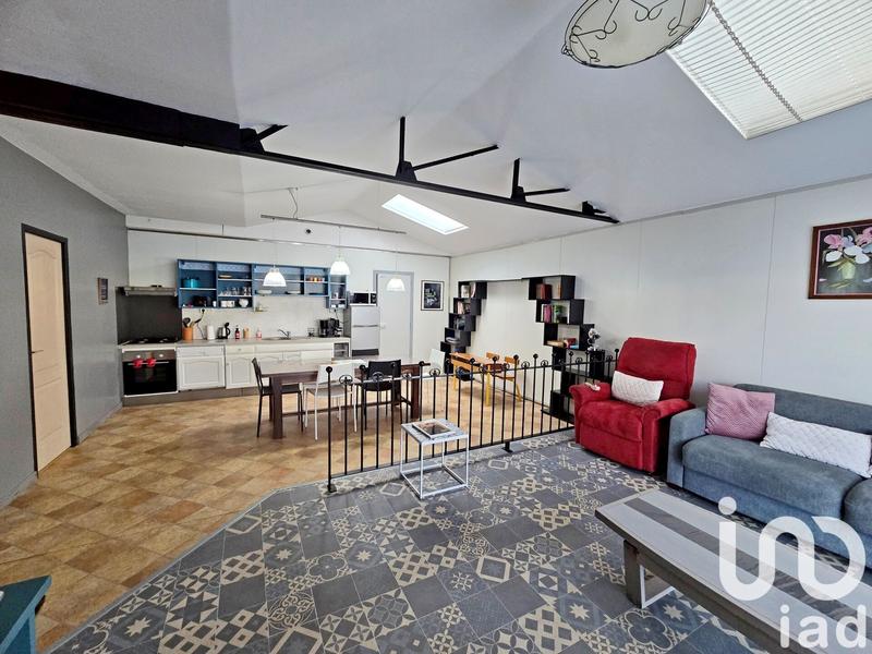 Maison - 207 m² - 7 pièces