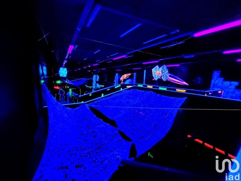 Local commercial - 1 200 m²