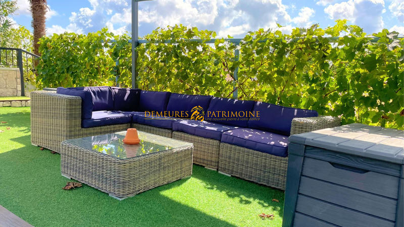 Maison - 208 m² - 7 pièces