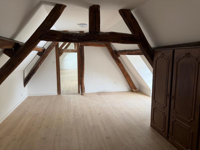 Maison ancienne - 107 m² - 10 pièces