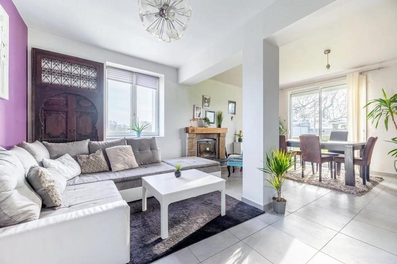 Maison - 200 m² - 8 pièces