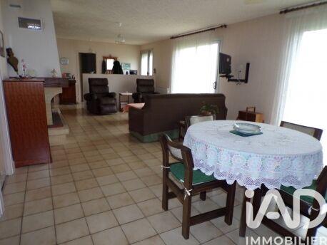 Maison - 104 m² - 4 pièces