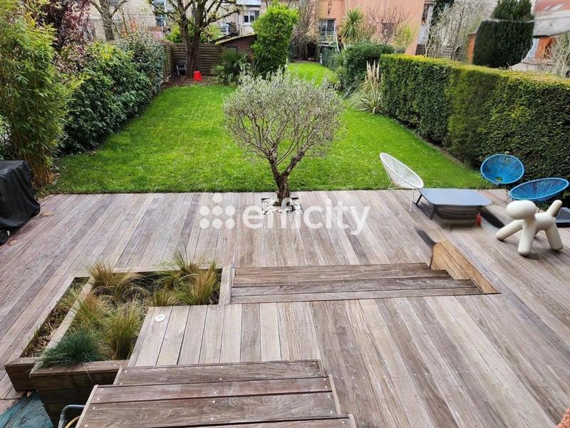 Maison - 175 m² - 7 pièces