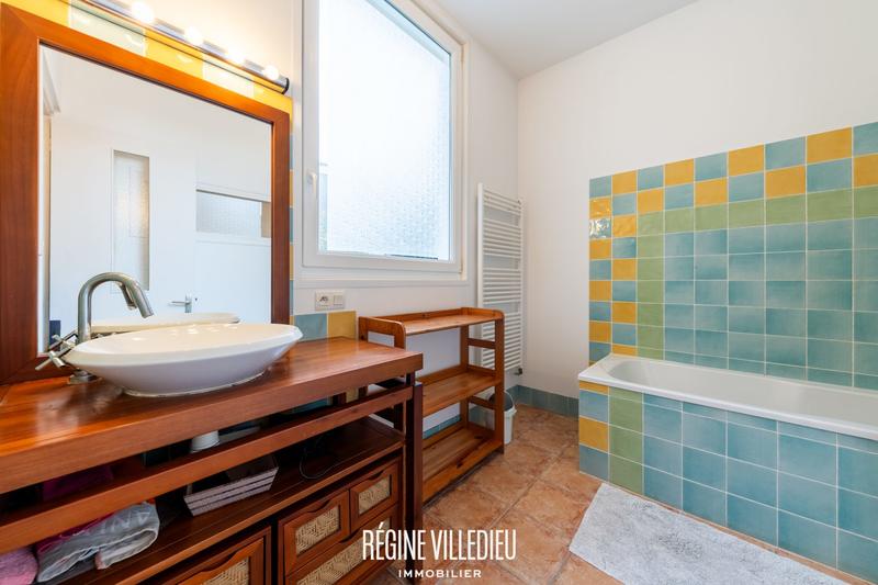 Maison - 110 m² - 4 pièces