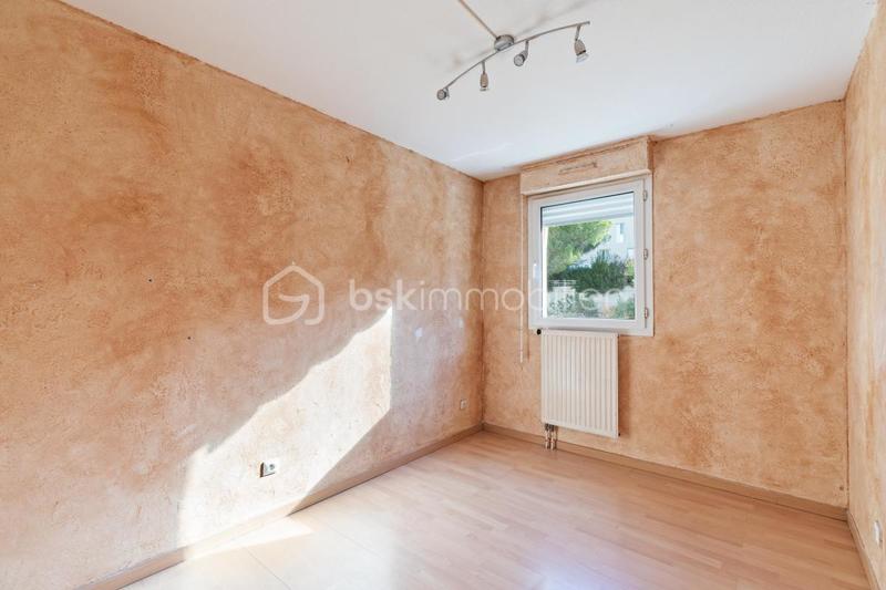 Appartement - 92 m² - 4 pièces