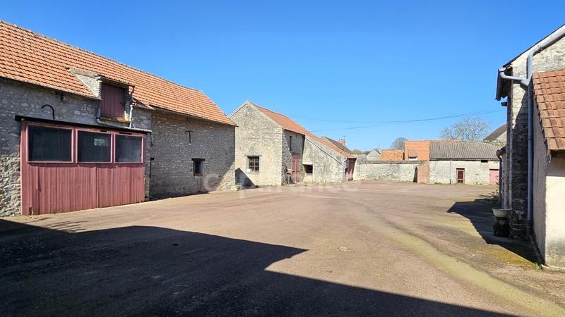 Corps de ferme - 147 m² - 6 pièces