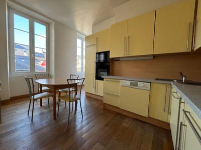 Appartement - 110 m² - 4 pièces