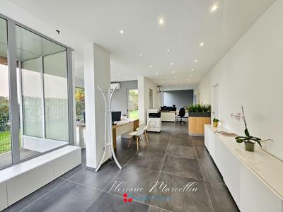 Local commercial - 160 m² - 5 pièces