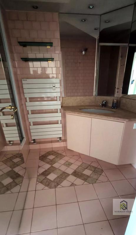 Appartement - 93 m² - 3 pièces