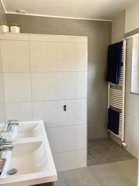 Maison - 150 m² - 8 pièces