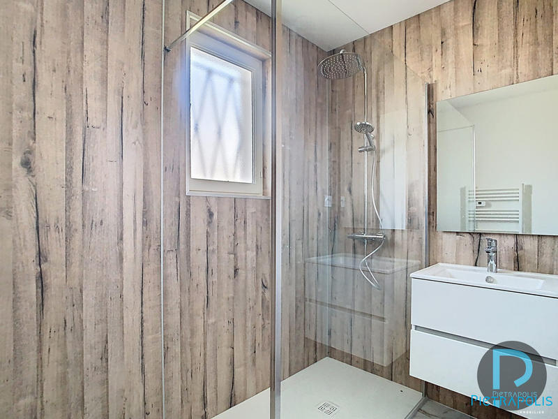 Maison - 97 m² - 5 pièces