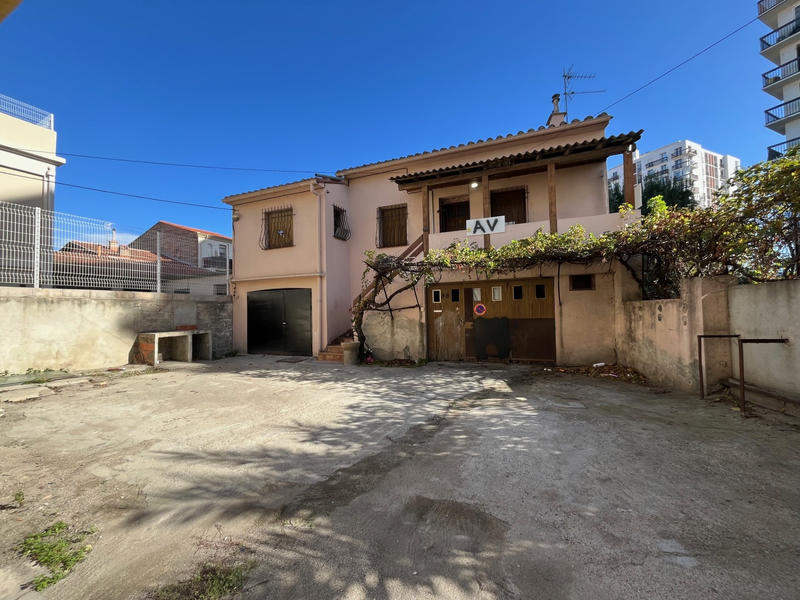 Maison - 93 m² - 4 pièces