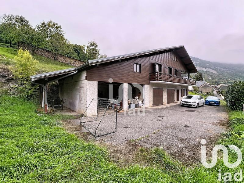 Châlet - 267 m² - 6 pièces