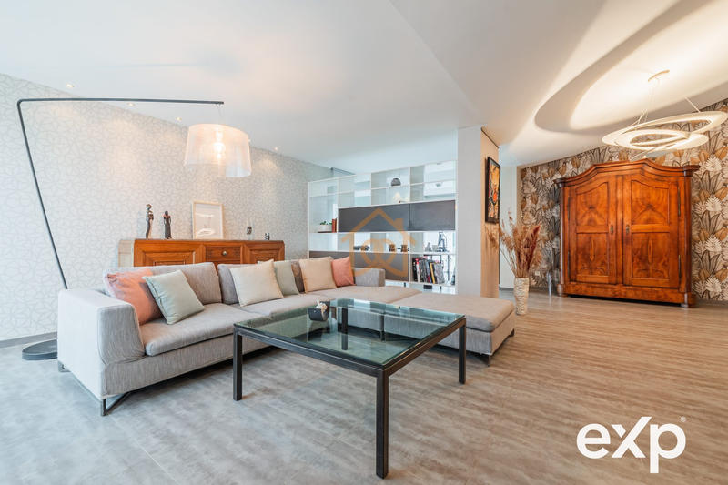 Maison - 185 m² - 6 pièces