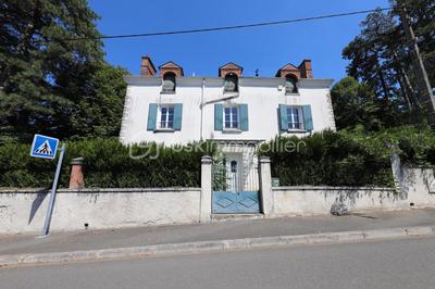 Demeure - 260 m² - 7 pièces