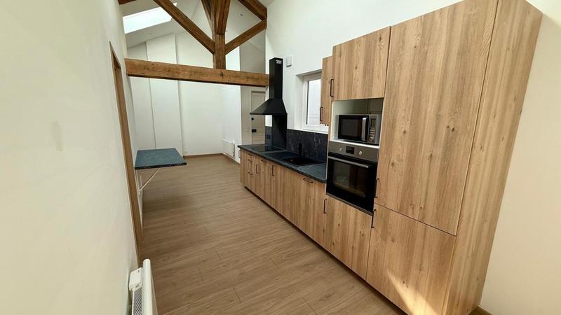 Appartement - 80 m² - 5 pièces