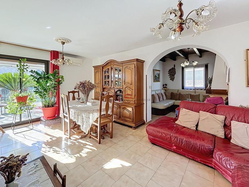 Maison - 104 m² - 4 pièces