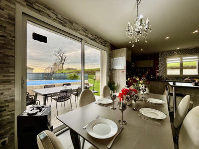 Maison - 106 m² - 6 pièces