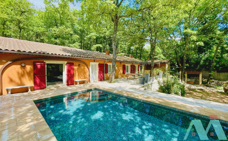 Maison - 165 m² - 6 pièces