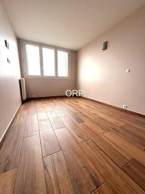 Appartement - 70 m² - 4 pièces