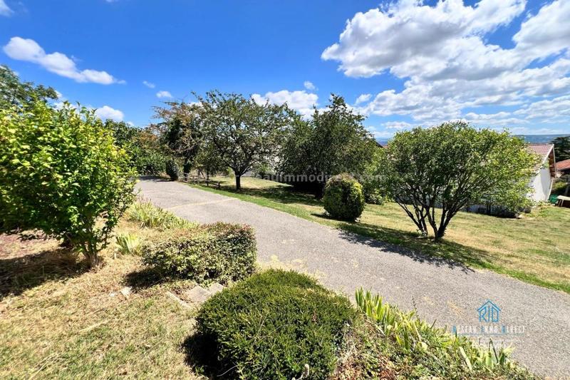 Maison traditionnelle - 148 m² - 6 pièces