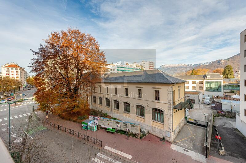 Appartement - 115 m² - 5 pièces