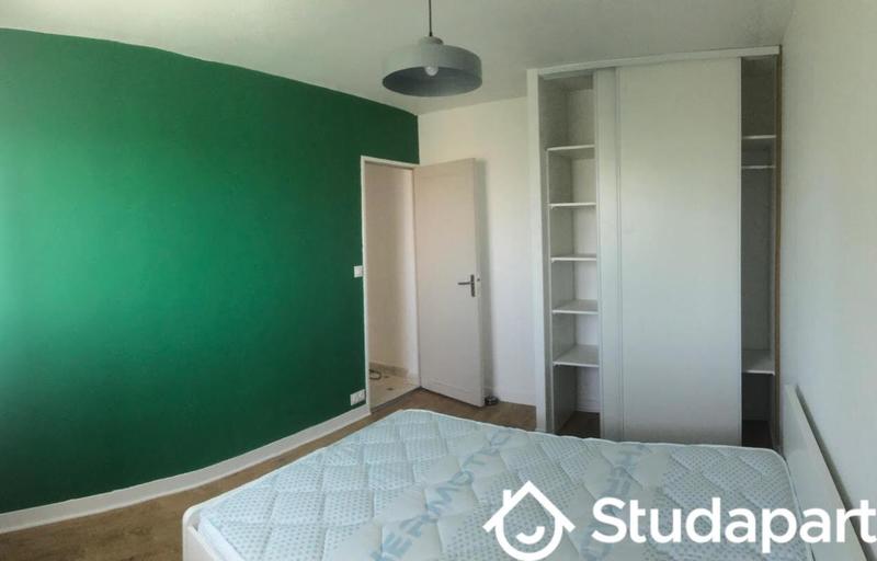 Chambre - 12 m² - 1 pièce