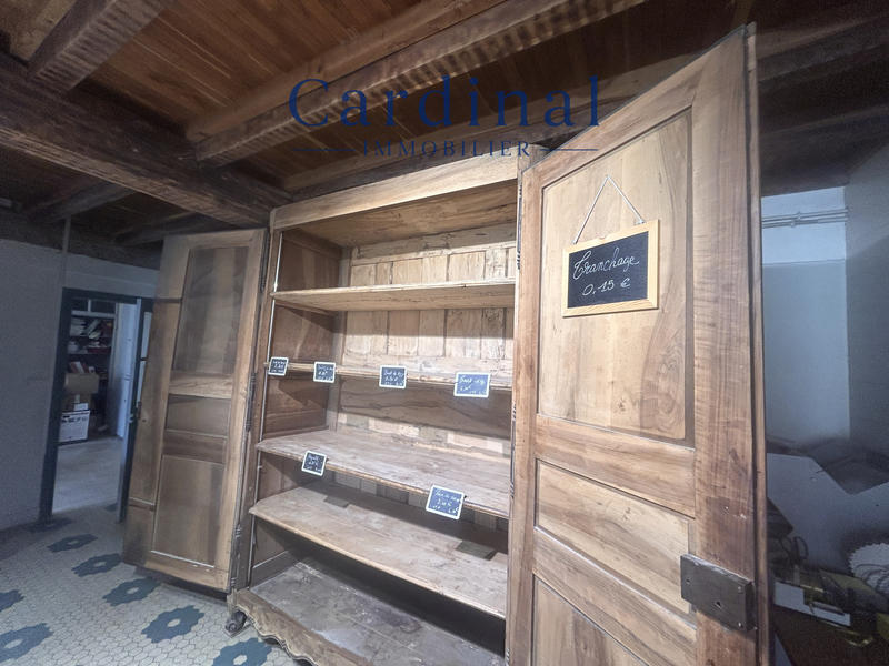 Fonds de commerce - Magasins - 305 m²