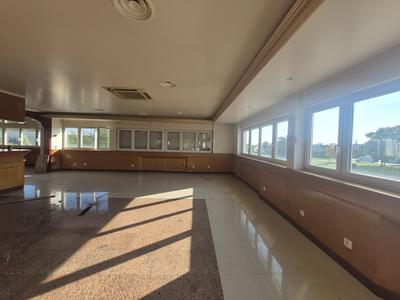 Local commercial - 1 100 m²