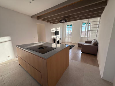 Appartement - 125 m² - 5 pièces