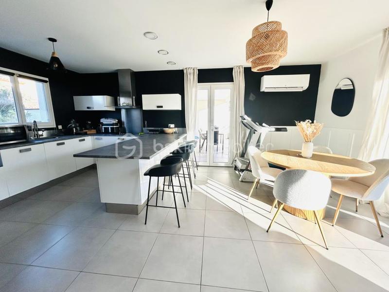 Maison - 130 m² - 5 pièces