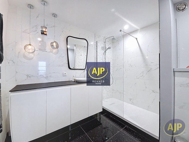 Appartement - 135 m² - 5 pièces