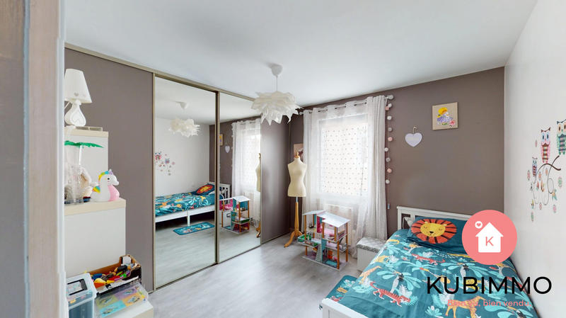 Maison - 230 m² - 9 pièces