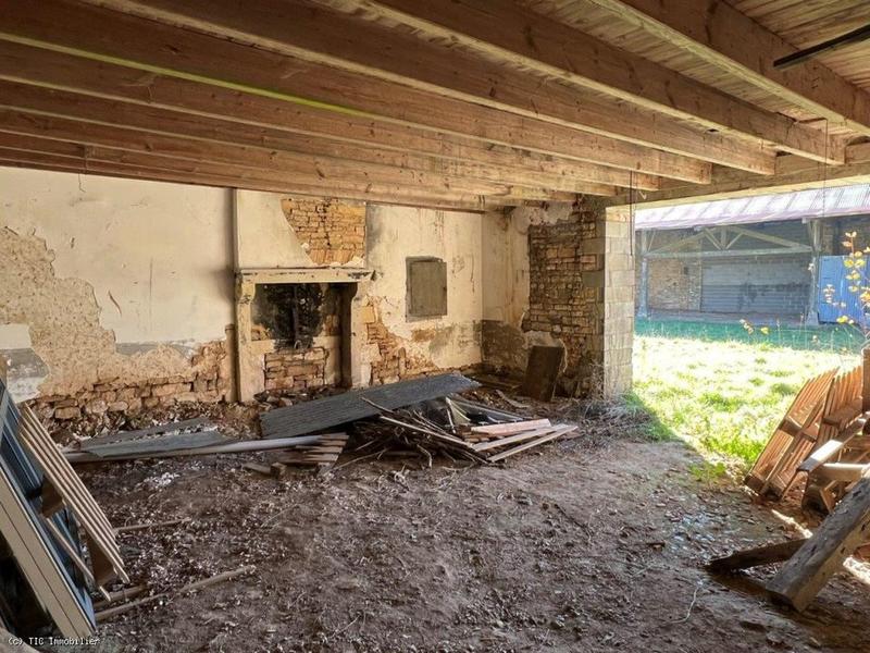 Maison en pierre - 1 859 m² - 4 pièces