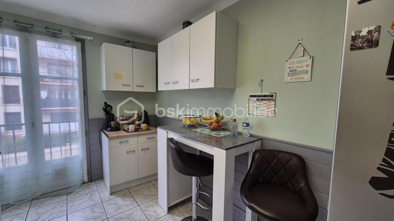 Appartement - 82 m² - 5 pièces