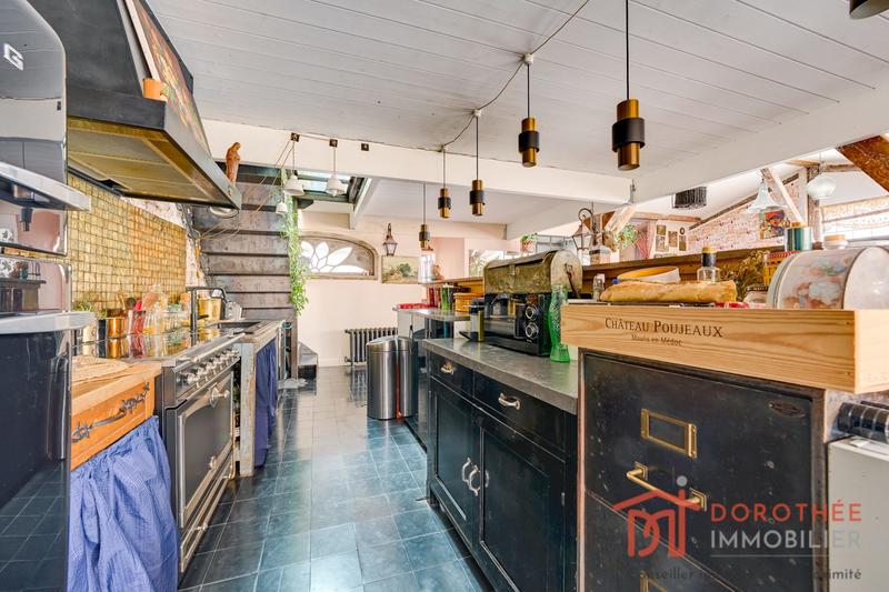 Loft - 130 m² - 4 pièces